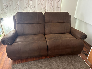 3-kohaline recliner diivan (1 foto / 2)