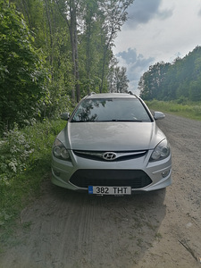 Hyundai i30 CW 1.6, рестайлинг, автомат (4 фото из 8)
