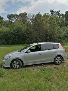 Hyundai i30 CW 1.6, рестайлинг, автомат (8 фото из 8)
