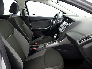 Ford Focus Comfort ATM 1.6 92kW (6 фото из 7)