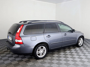 Volvo V50 Summum 2.0 D4 100kW (3 фото из 7)