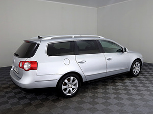 Volkswagen Passat Highline 2.0 TDI 125kW (3 фото из 7)
