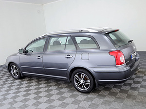 Toyota Avensis Linea Sol Facelift ATM 2.0 108kW (4 фото из 8)