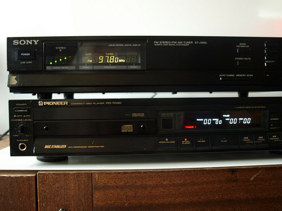 Pioneer CD Player Sony Tuner.