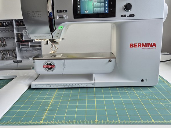 Õmblusmasin BERNINA 570 QE