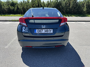 Honda Civic (5 фото из 7)