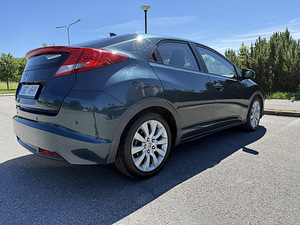 Honda Civic (4 фото из 7)