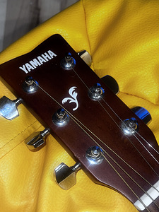 Yamaha F310 (2 фото из 3)