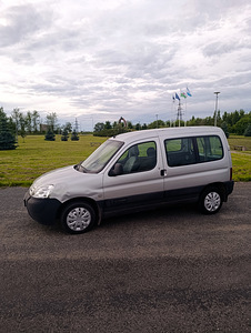 Автомобиль Citroen Berlingo (3 фото из 15)
