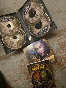Оригинальное издание World of Warcraft (2004) (3 фото из 3)