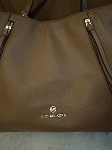 Новая кожаная сумка Michael Kors (2 фото из 4)