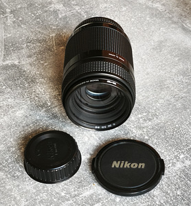 Nikkor AF 70-210 f 4-5,6 D (2 foto / 3)