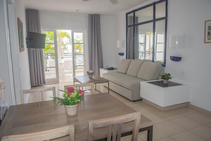 APARTAMENTOS PARQUE DEL SOL (8 фото из 10)