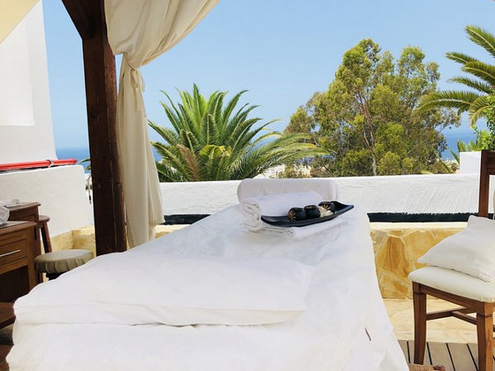 REGENCY TORVISCAS APARTMENTS AND SUITES