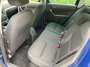 SKODA YETI 2012 2.0 дизель автомат 4x4 (7 фото из 9)
