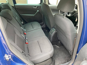 SKODA YETI 2012 2.0 дизель автомат 4x4 (8 фото из 9)