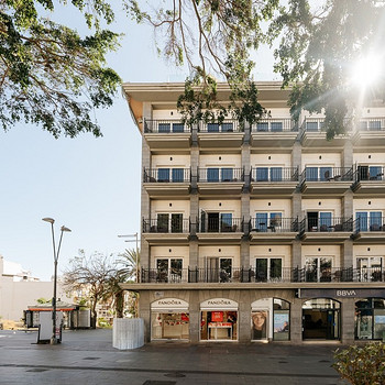 REVERON PLAZA