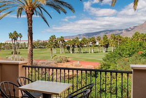 MARYLANZA SUITES & SPA (5 фото из 10)