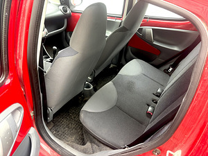 Peugeot 107 (10 фото из 15)