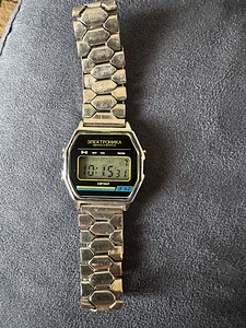 Часы Электроника 52 (1 фото из 2)
