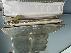 Золотой кошелёк Ted Baker (5 фото из 8)