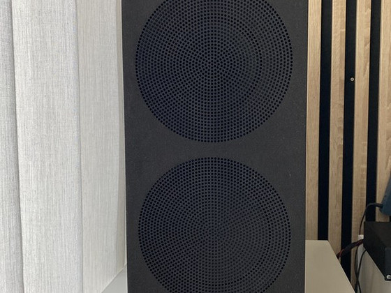 KEF R3 Meta