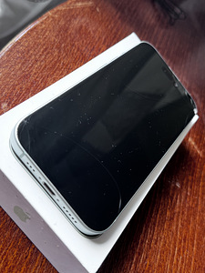 iPhone 15 128GB (4 фото из 5)