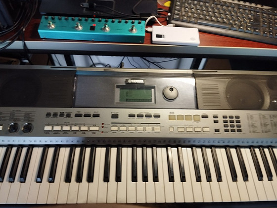 Продаю клавиши PSR E443