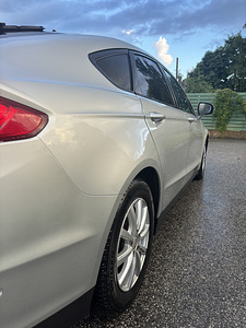 Ford Mondeo (6 фото из 12)