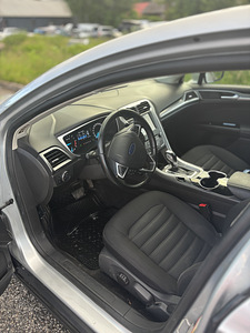 Ford Mondeo (7 фото из 12)