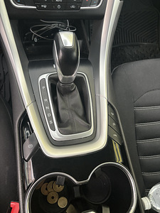 Ford Mondeo (8 фото из 12)