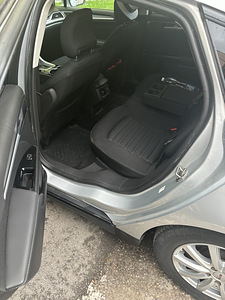 Ford Mondeo (10 фото из 12)
