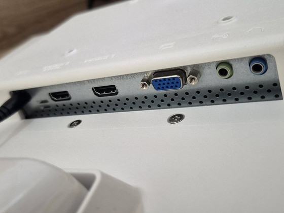 Монитор LG 22"