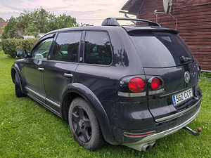 Volkswagen Touareg 2003 2.5 TDI механика (4 фото из 6)