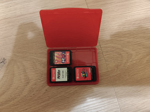 Nintendo Switch (4 фото из 4)