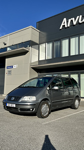 Volkswagen Sharan 1.9tdi автомат (2 фото из 13)