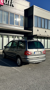 Volkswagen Sharan 1.9tdi автомат (7 фото из 13)