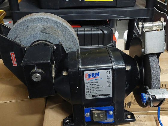 Настольная пила Ferm FSMC-200/150