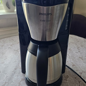 Кофемашина Philips. Мало использовалась. С термокувшином.