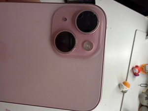 iPhone 15 (3 фото из 5)