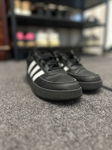 adidas tossud (1 foto / 3)