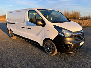 Opel Vivaro 2015 1.6 дизель (2 фото из 5)