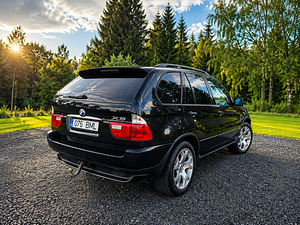 BMW X5 2.9 135KW РЕГИСТРАЦИОННЫЙ НАЛОГ ОПЛАЧЕН (1 фото из 6)