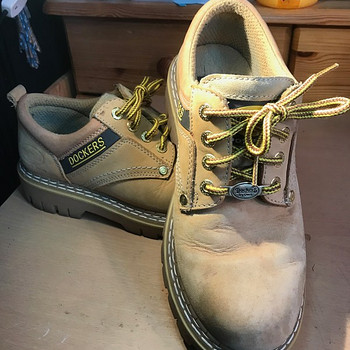 Saapad "DOCKERS"