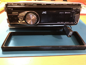 Автомагнитола JVC KD-R771 (1 фото из 1)