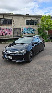 Toyota Auris гибрид LPG 1.7 73 кВт (1 фото из 15)