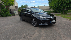 Toyota Auris гибрид LPG 1.7 73 кВт (3 фото из 15)