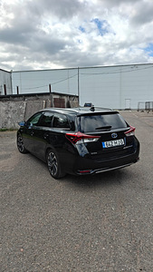 Toyota Auris гибрид LPG 1.7 73 кВт (10 фото из 15)