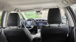 Toyota Auris гибрид LPG 1.7 73 кВт (12 фото из 15)