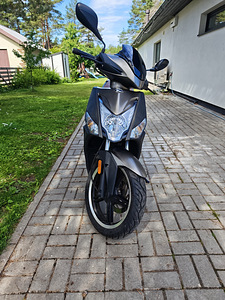 Скутер Kymco (2 фото из 4)